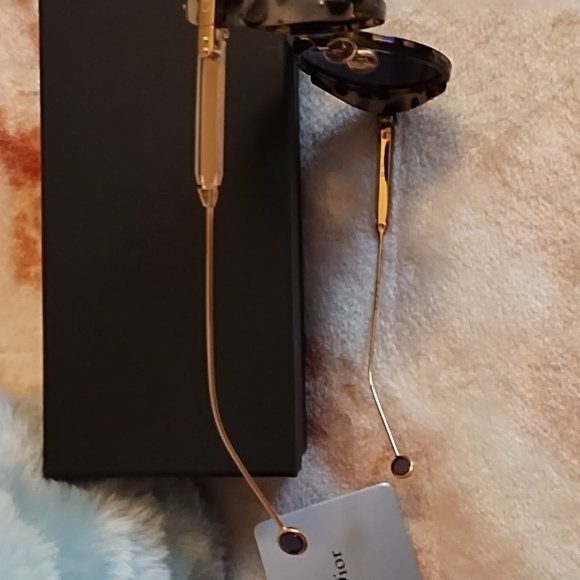 Dior Umbrage Sunglasses - Picture 4 of 12